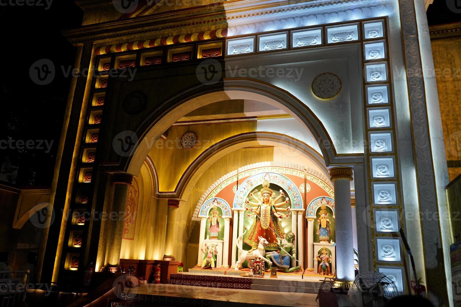 1º de outubro de 2022, Kolkata, Bengala Ocidental, Índia. vista de anjo de 66 pally durga puja pandel foto