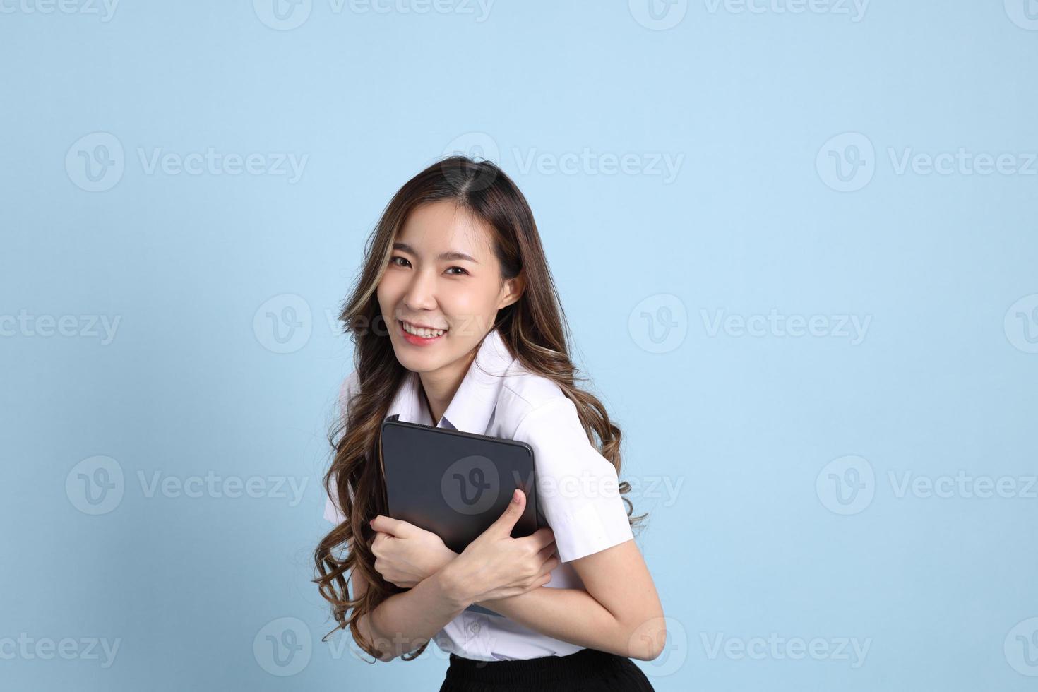 garota de uniforme de estudante foto
