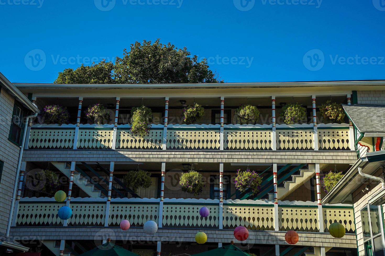 casas coloridas de pão de gengibre de Martha Vine foto