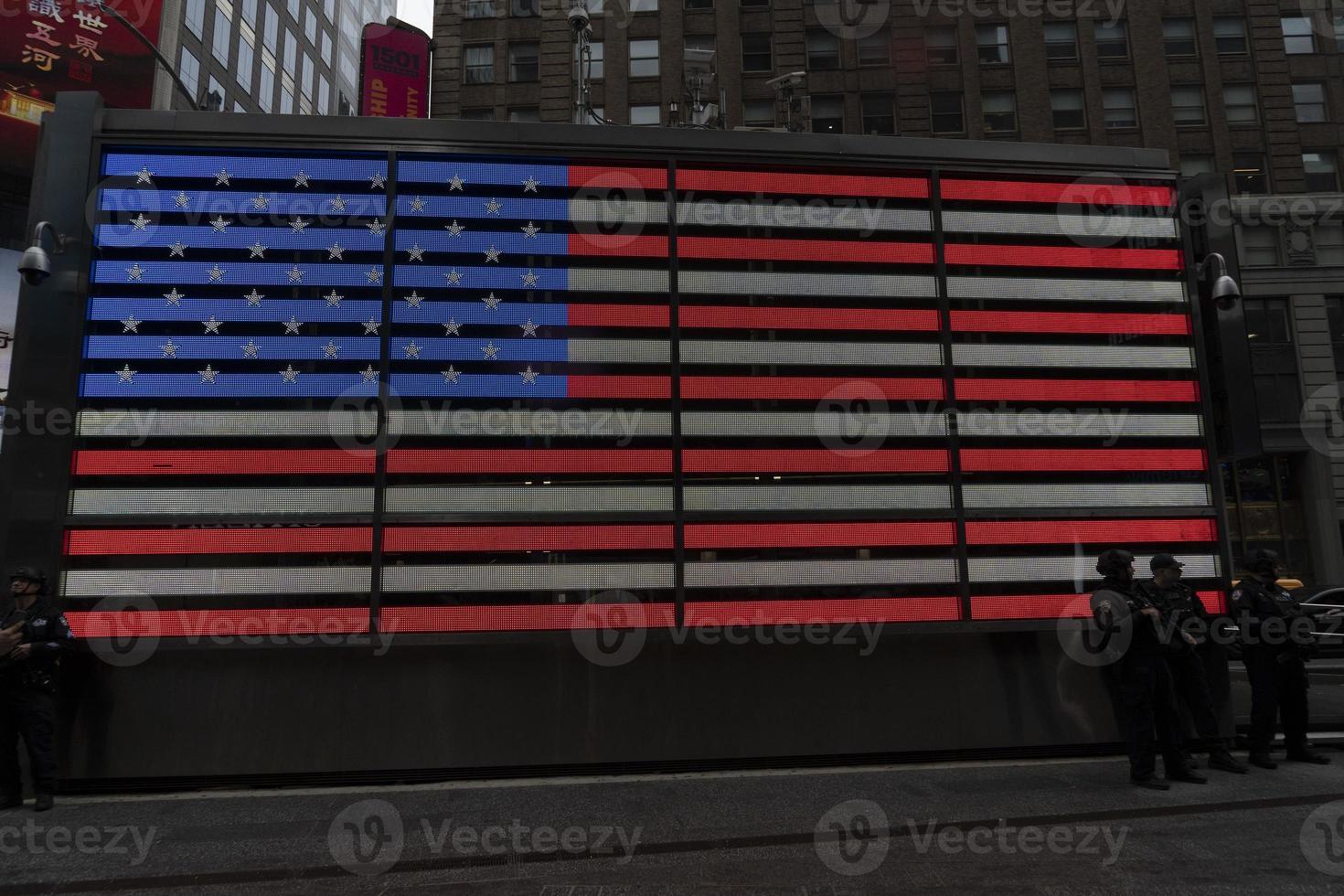 nova york - eua 4 de maio de 2019 - times square cheio de pessoas foto