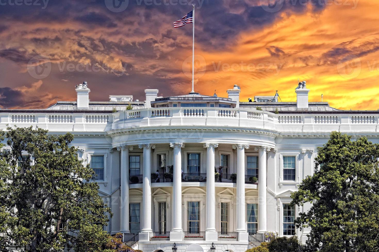 casa branca de washington em dia ensolarado foto