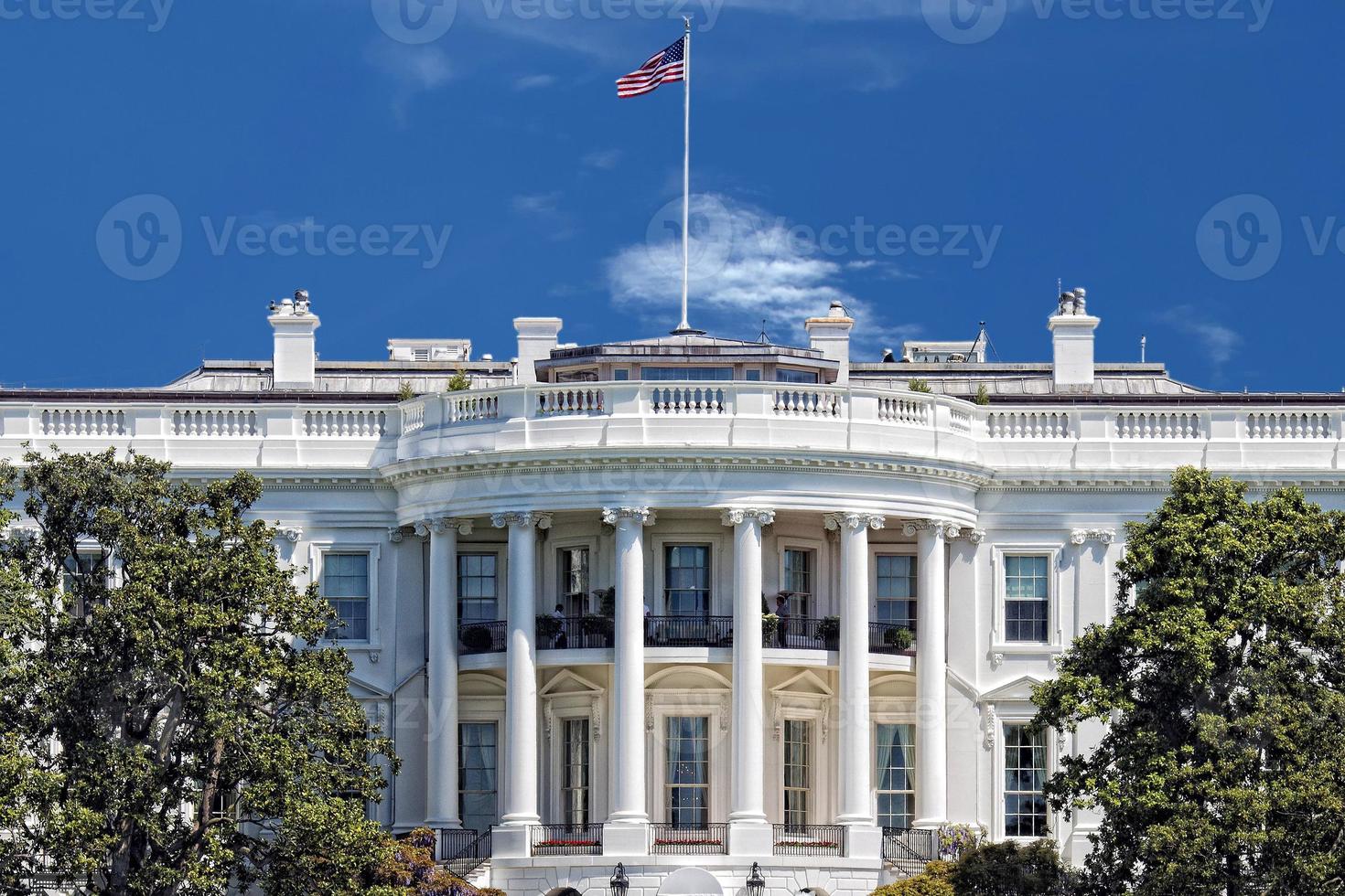 casa branca de washington em dia ensolarado foto