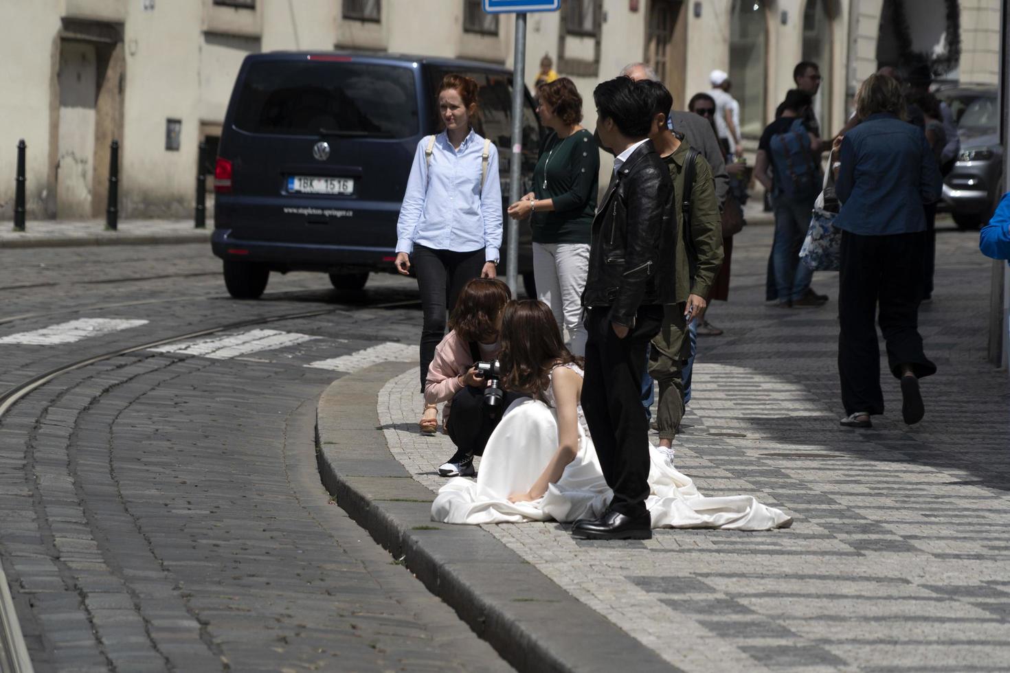 praga, república tcheca - 15 de julho de 2019 - a cidade está cheia de turistas no verão foto