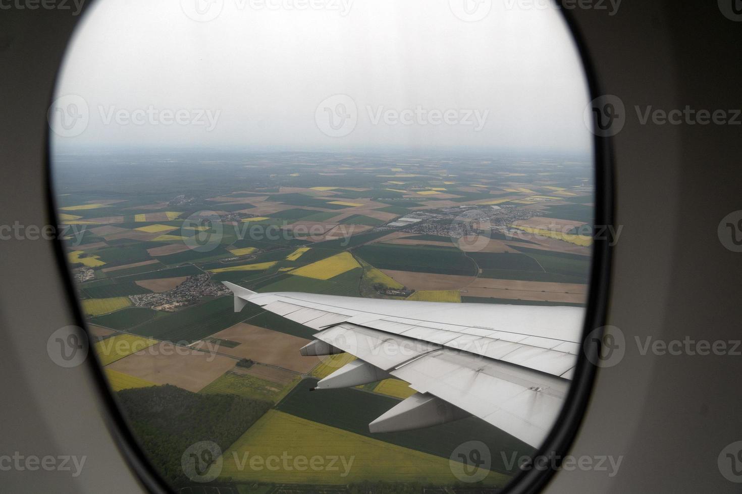 panorama de vista aérea de campos cultivados foto