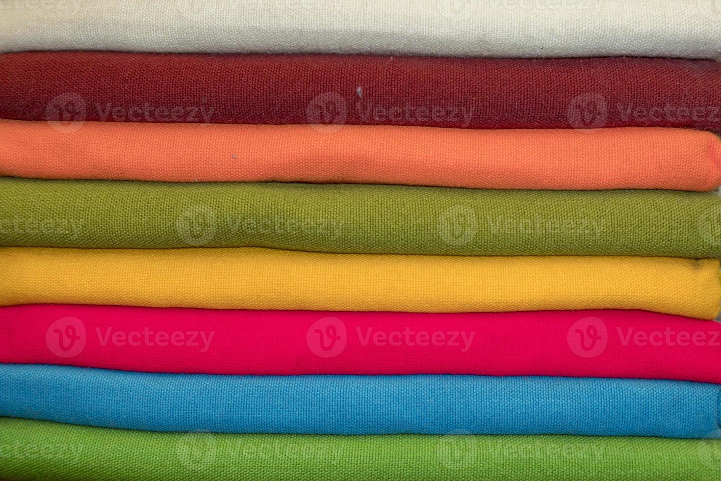 tecido de algodão de seda de cores diferentes foto