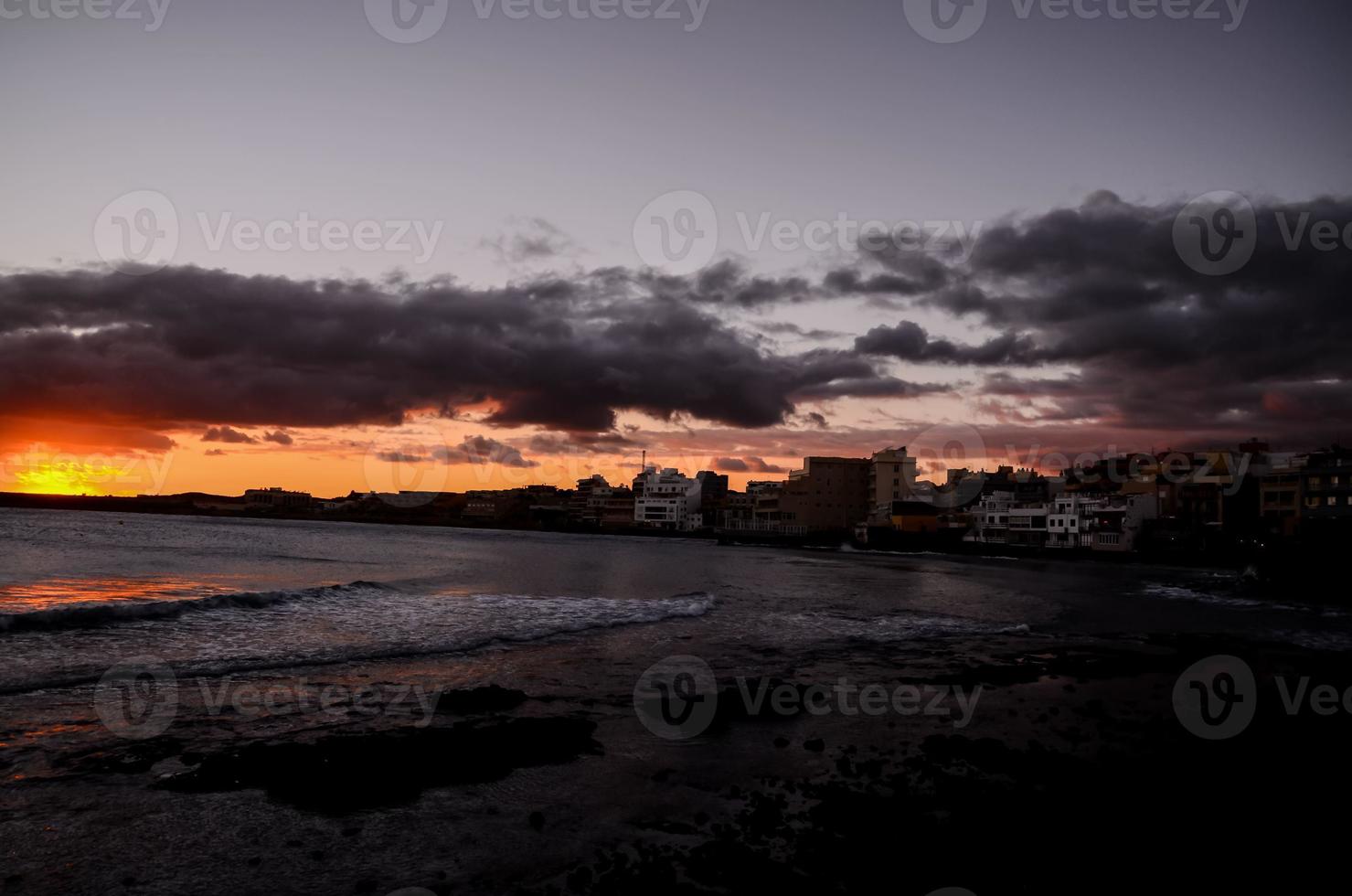 vista panorâmica do oceano foto