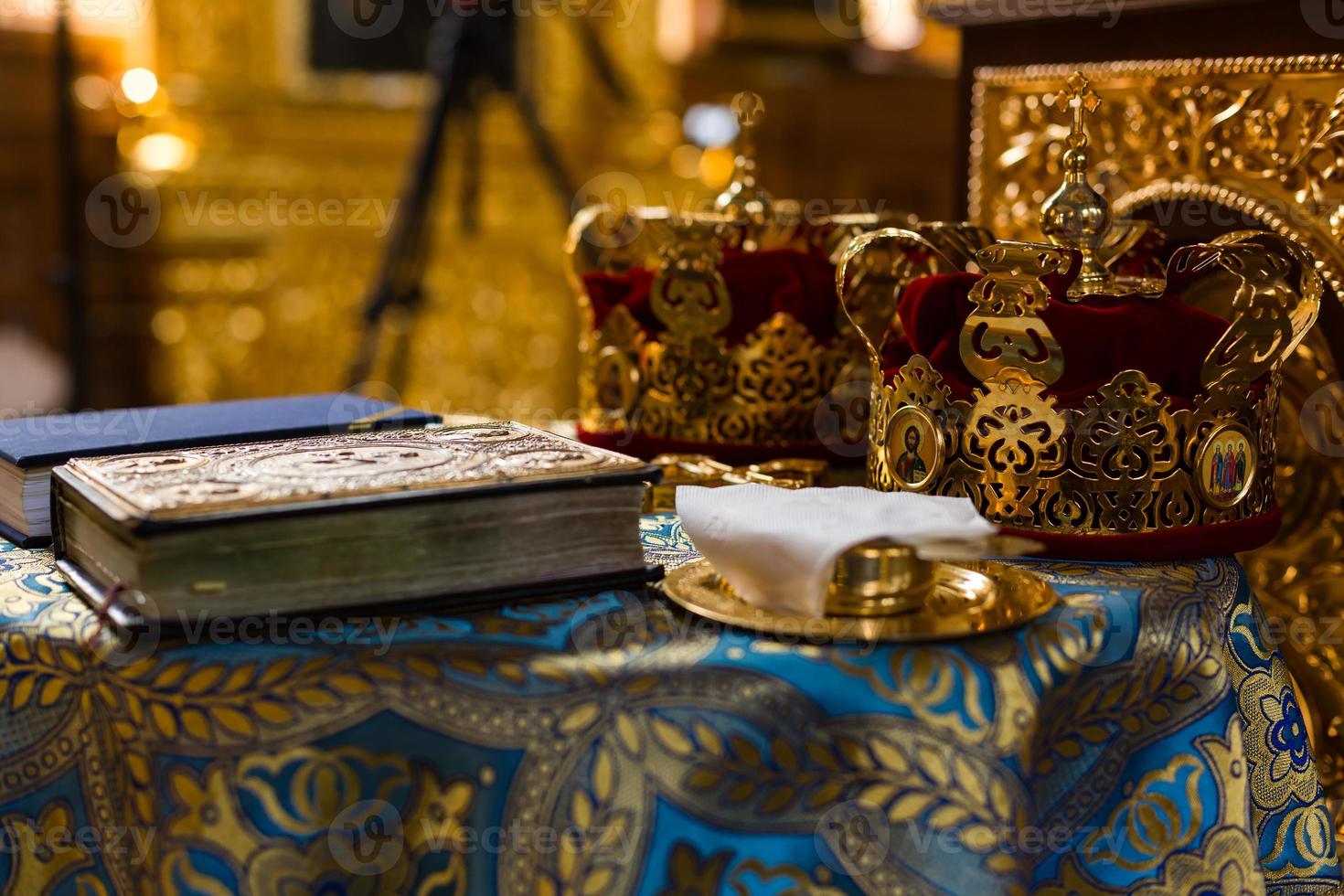 coroa para casamento na igreja ortodoxa foto