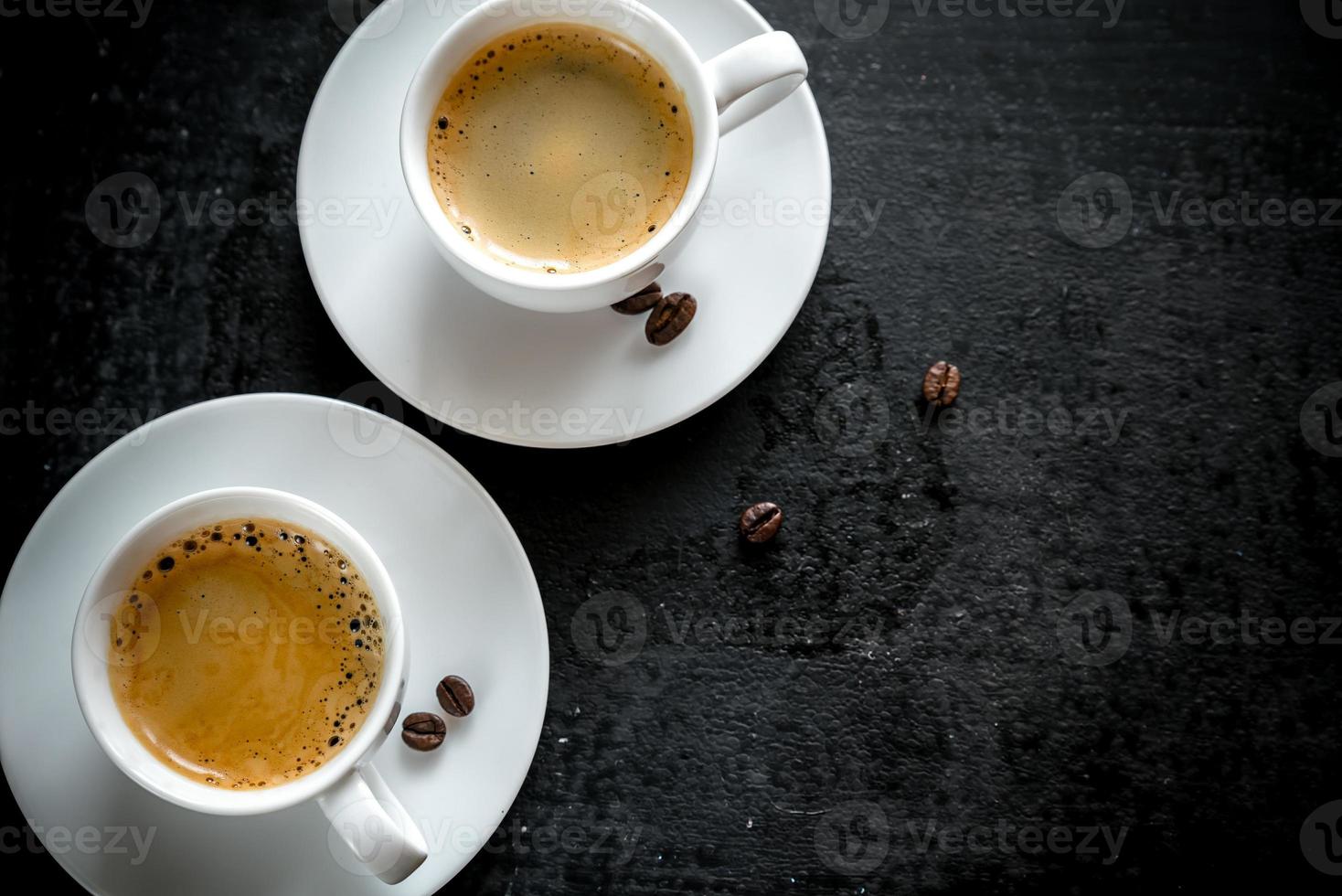 duas xícaras de café foto