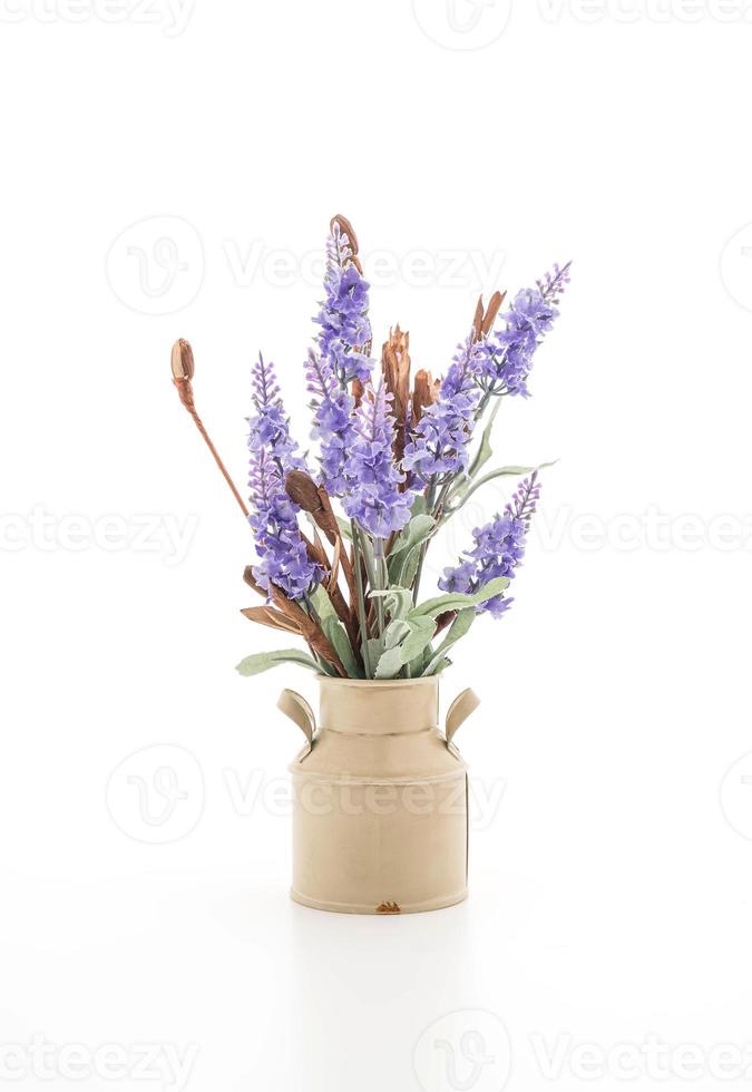 flores statice e caspia em um vaso no fundo branco foto