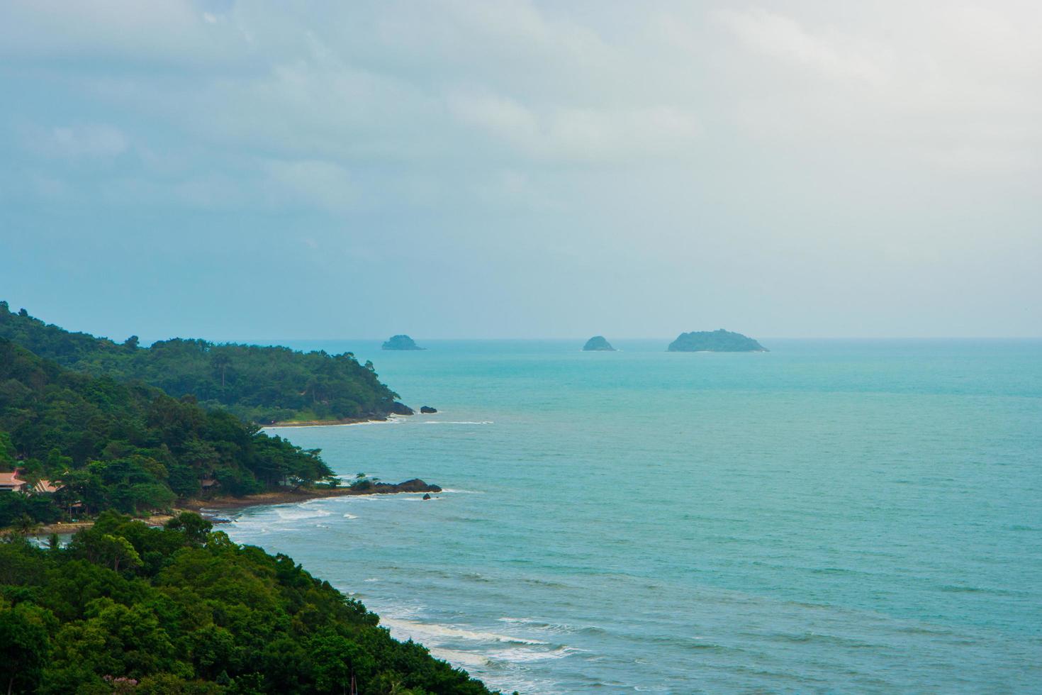 o mar em koh chang, tailândia foto