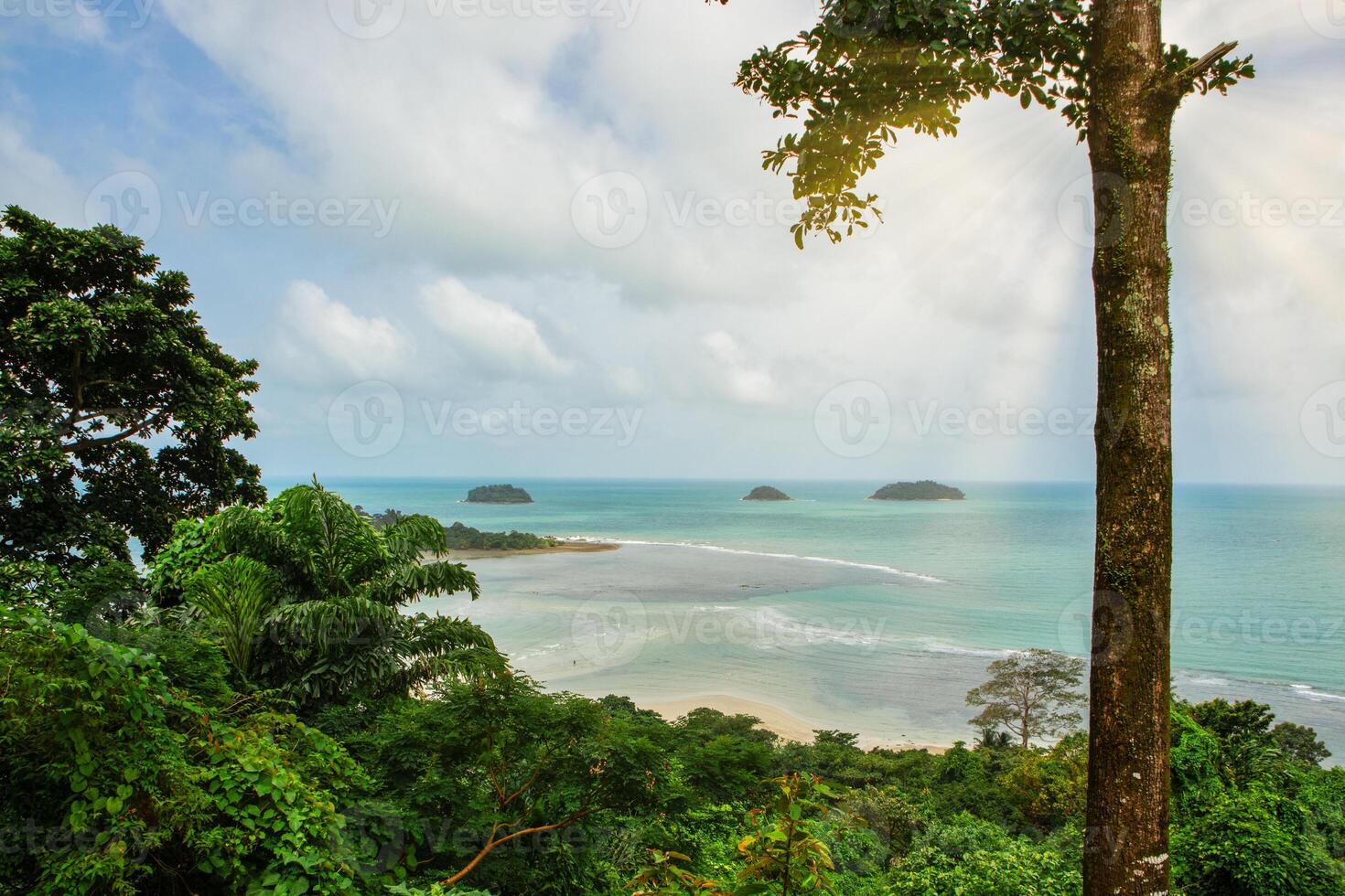 o mar em koh chang, tailândia foto