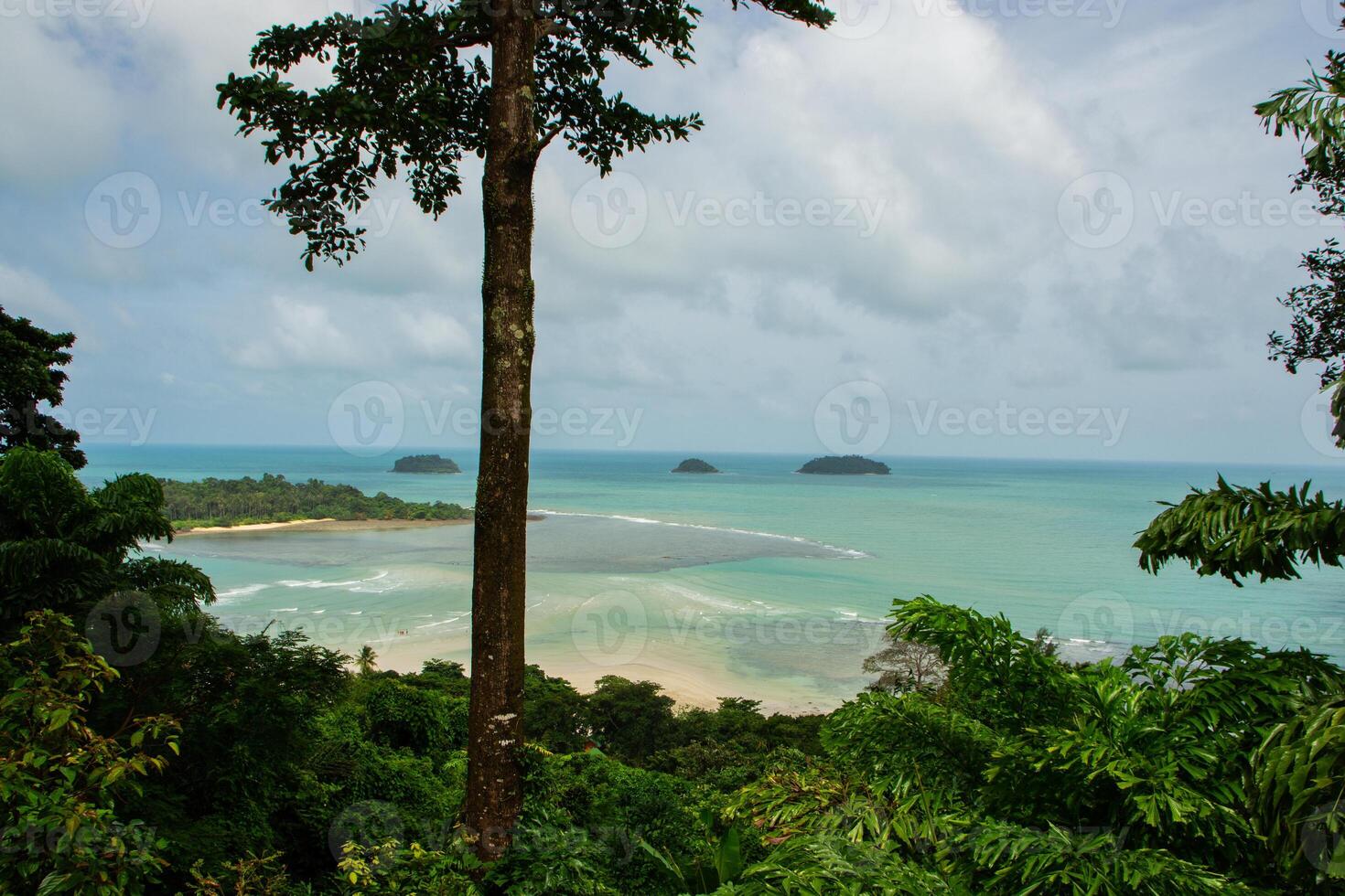 o mar em koh chang, tailândia foto