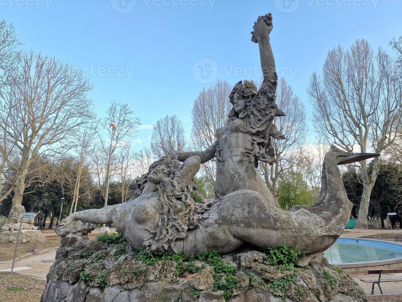 detalhe da estátua da escultura do parque montagnola foto