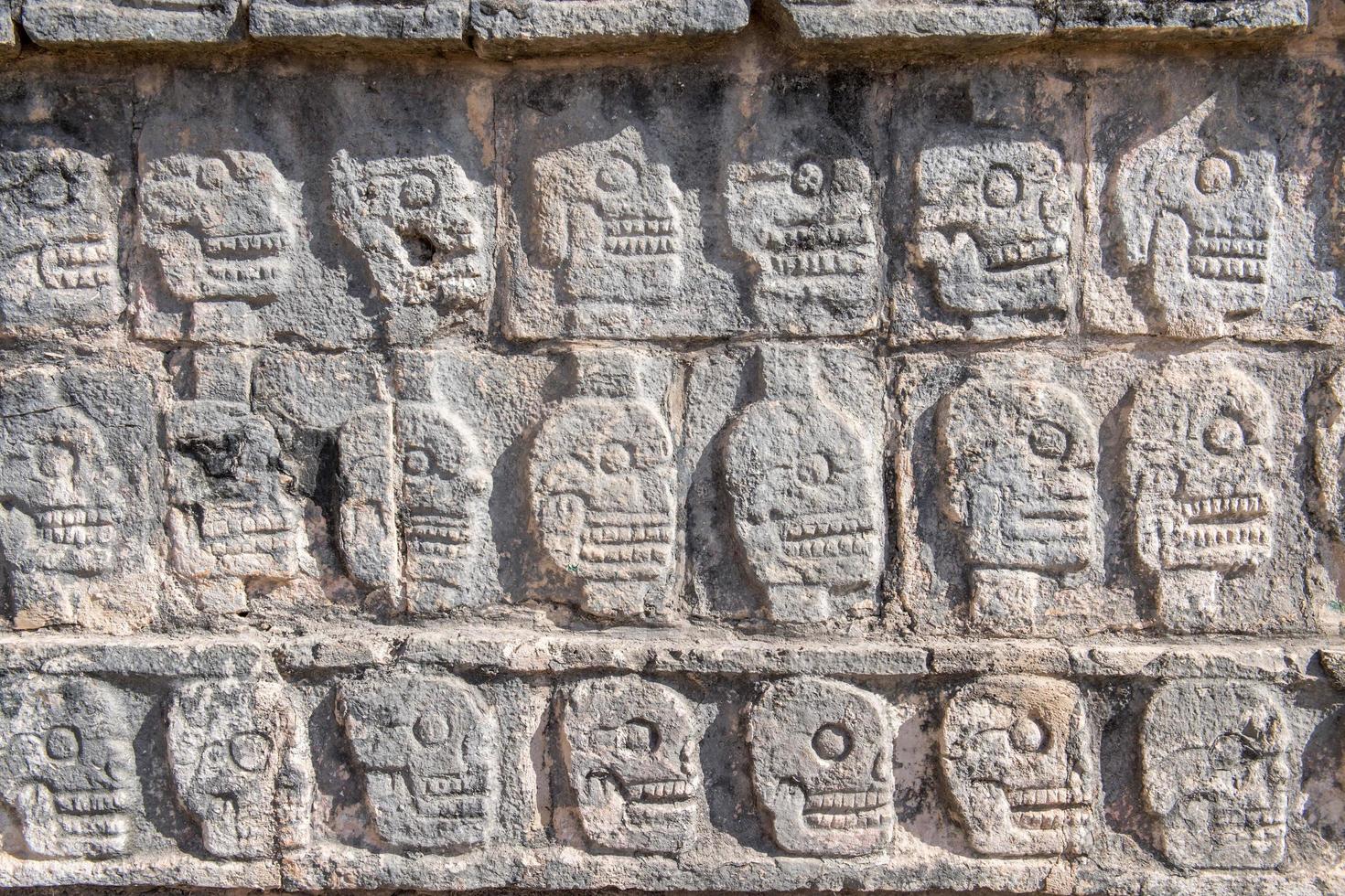 chichen itza méxico vista detalhe da pirâmide foto