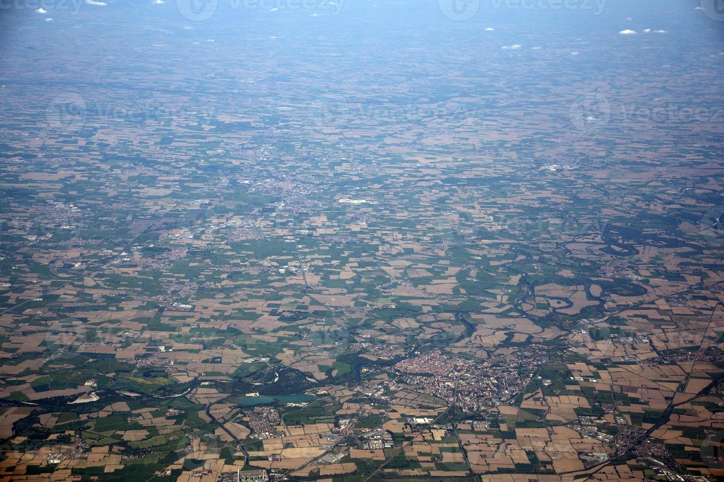 paisagem aérea do vale do rio po foto