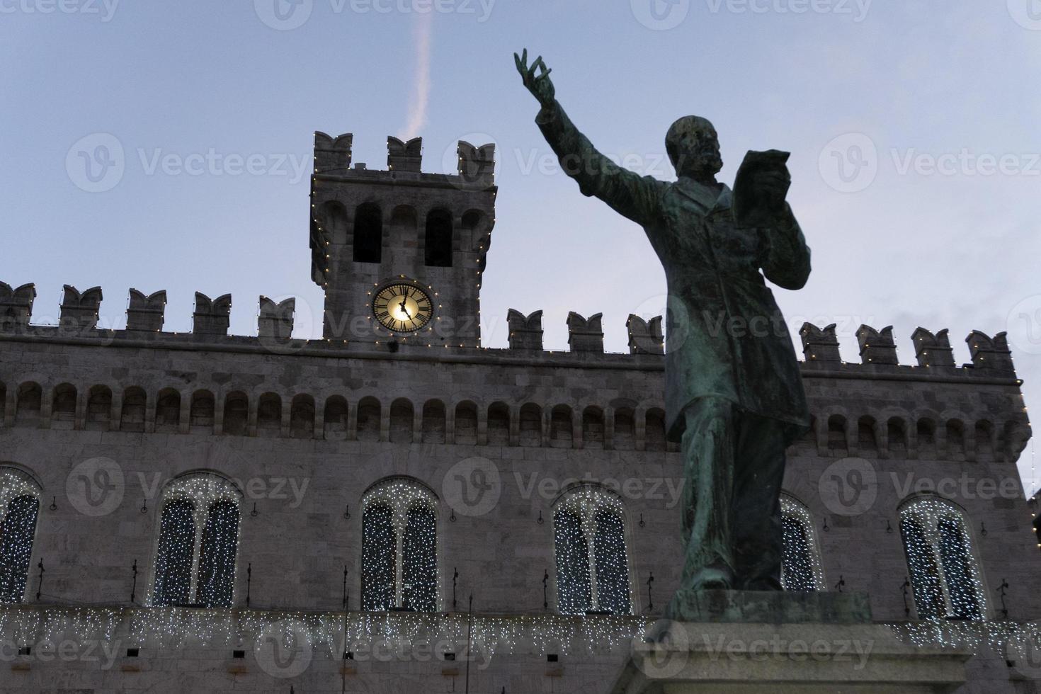 chiavari histórica cidade medieval luzes de rua para o natal foto