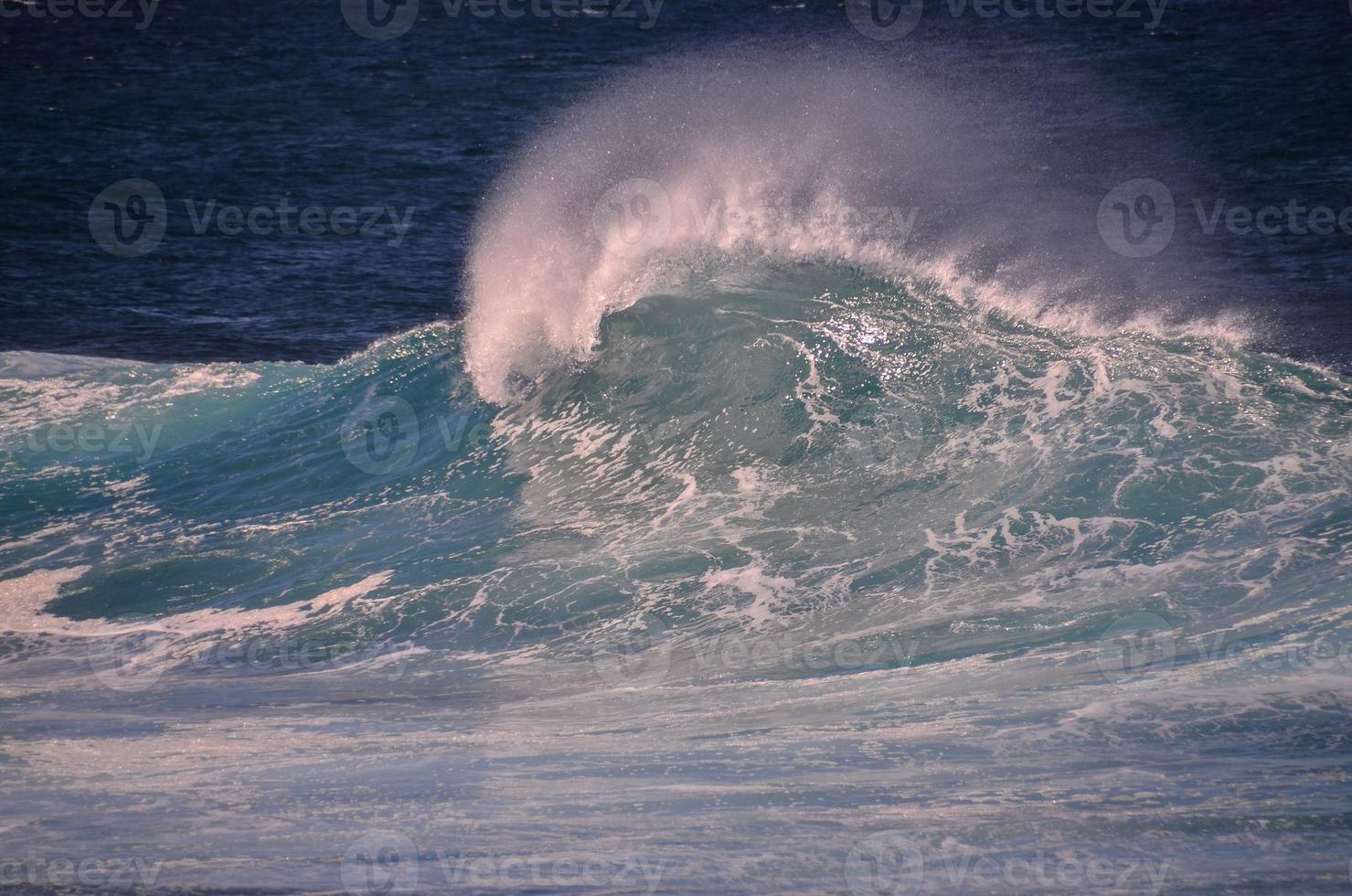 enormes ondas do mar foto