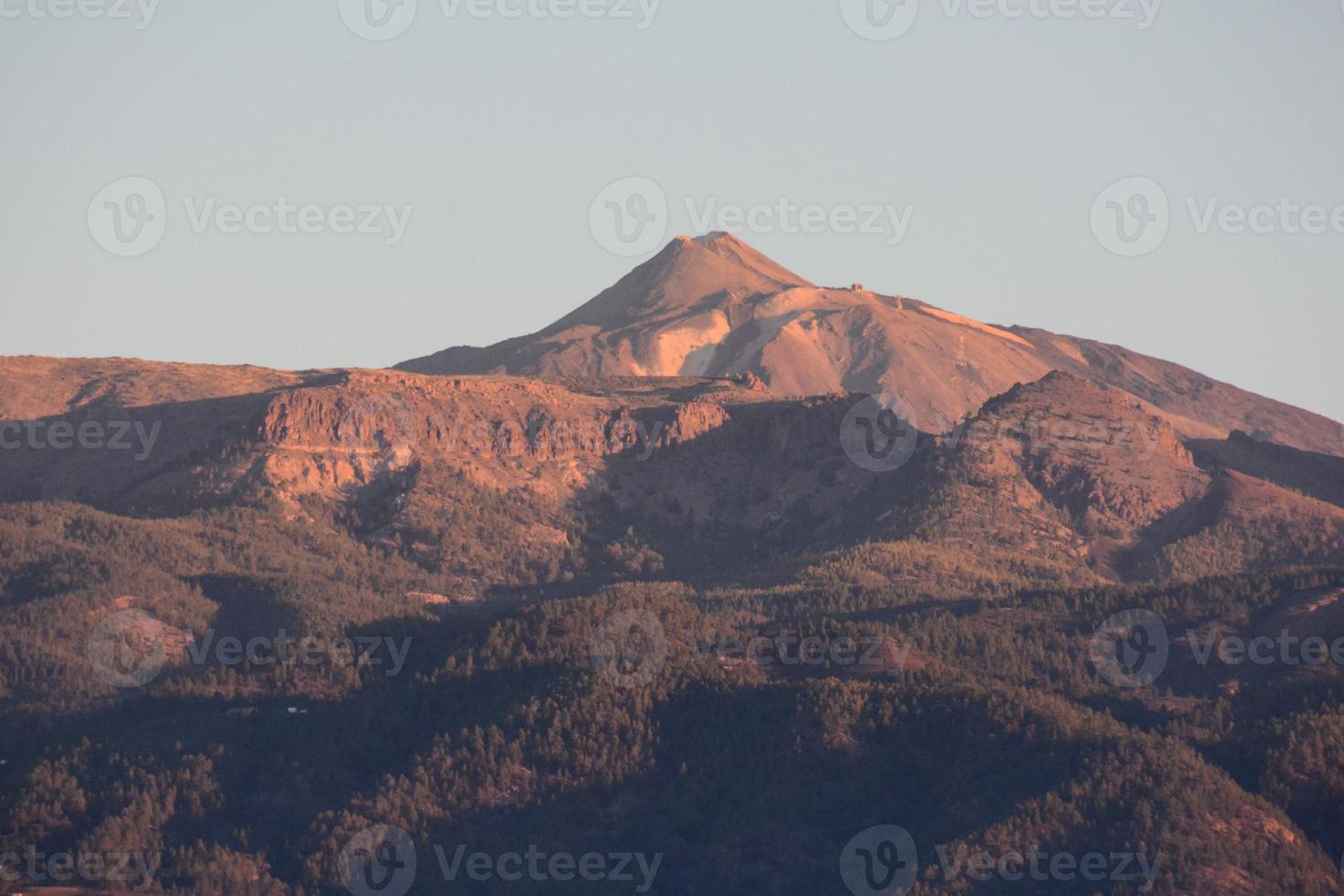 vista panorâmica das montanhas foto