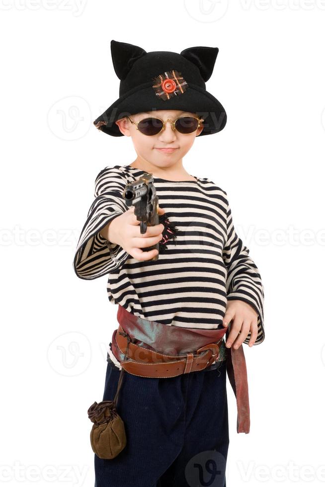 retrato de um menino vestido de pirata foto