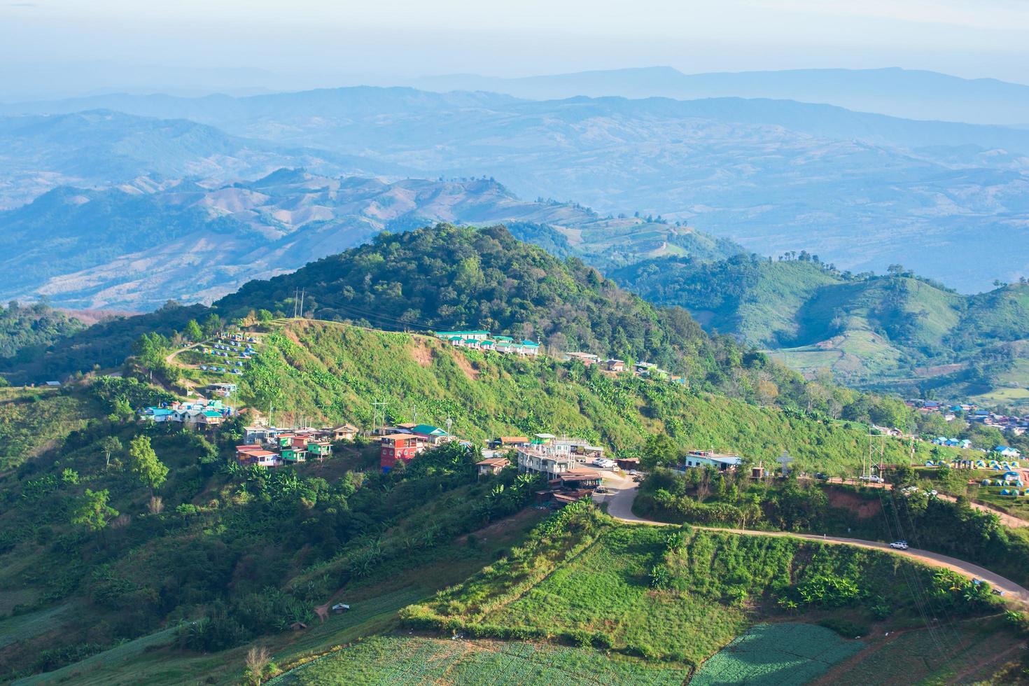 paisagem em phu tubberk na tailândia foto