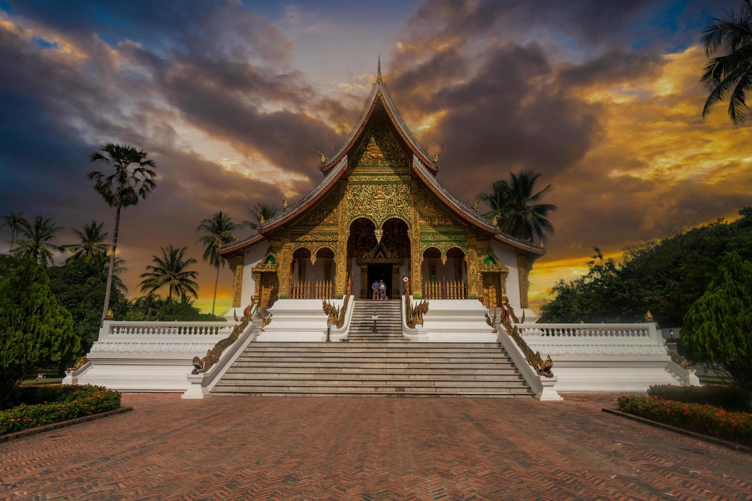 templo da imagem de phra bang buddha, luang prabang, laos. foto