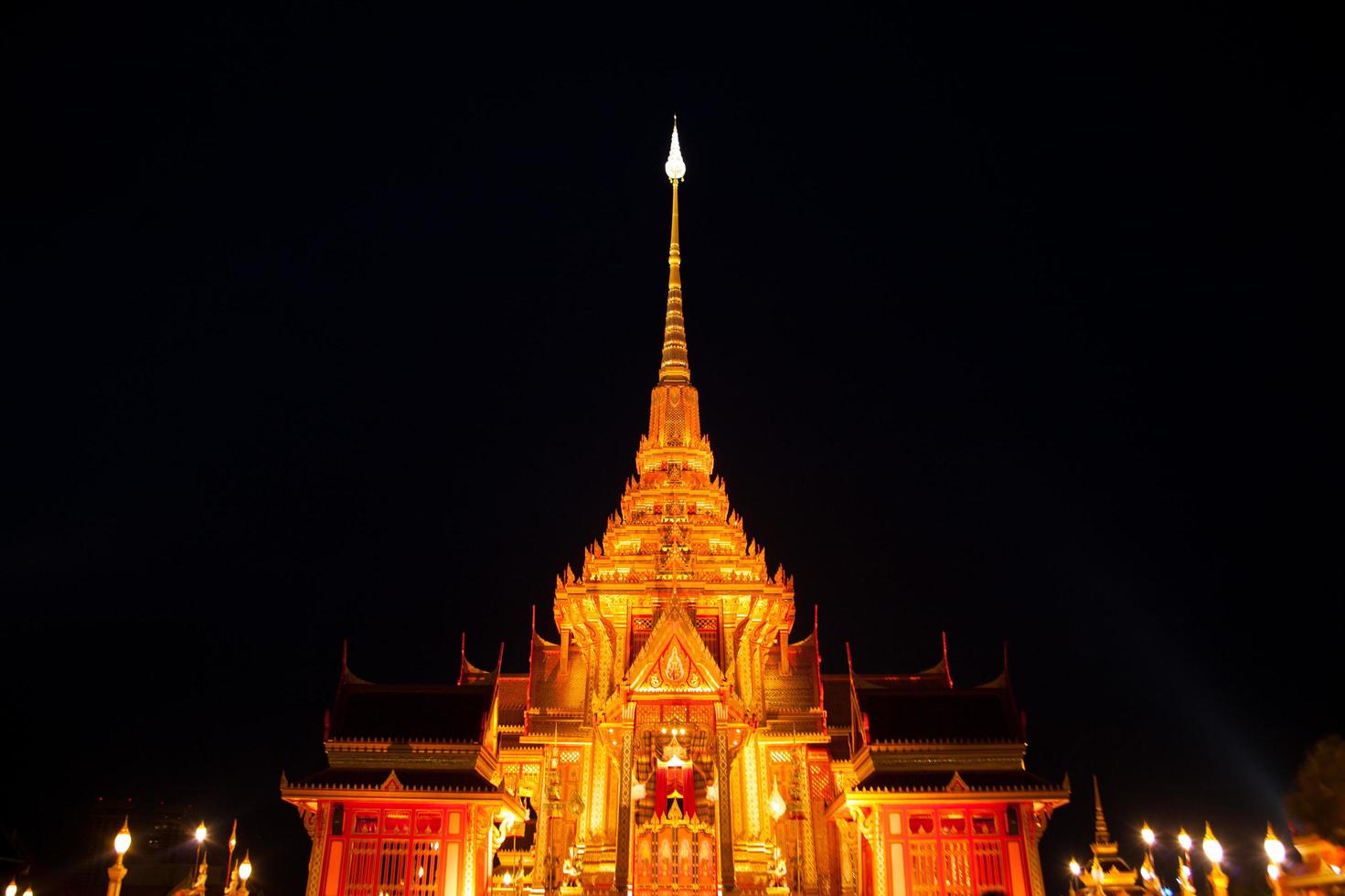 templo budista na tailândia foto