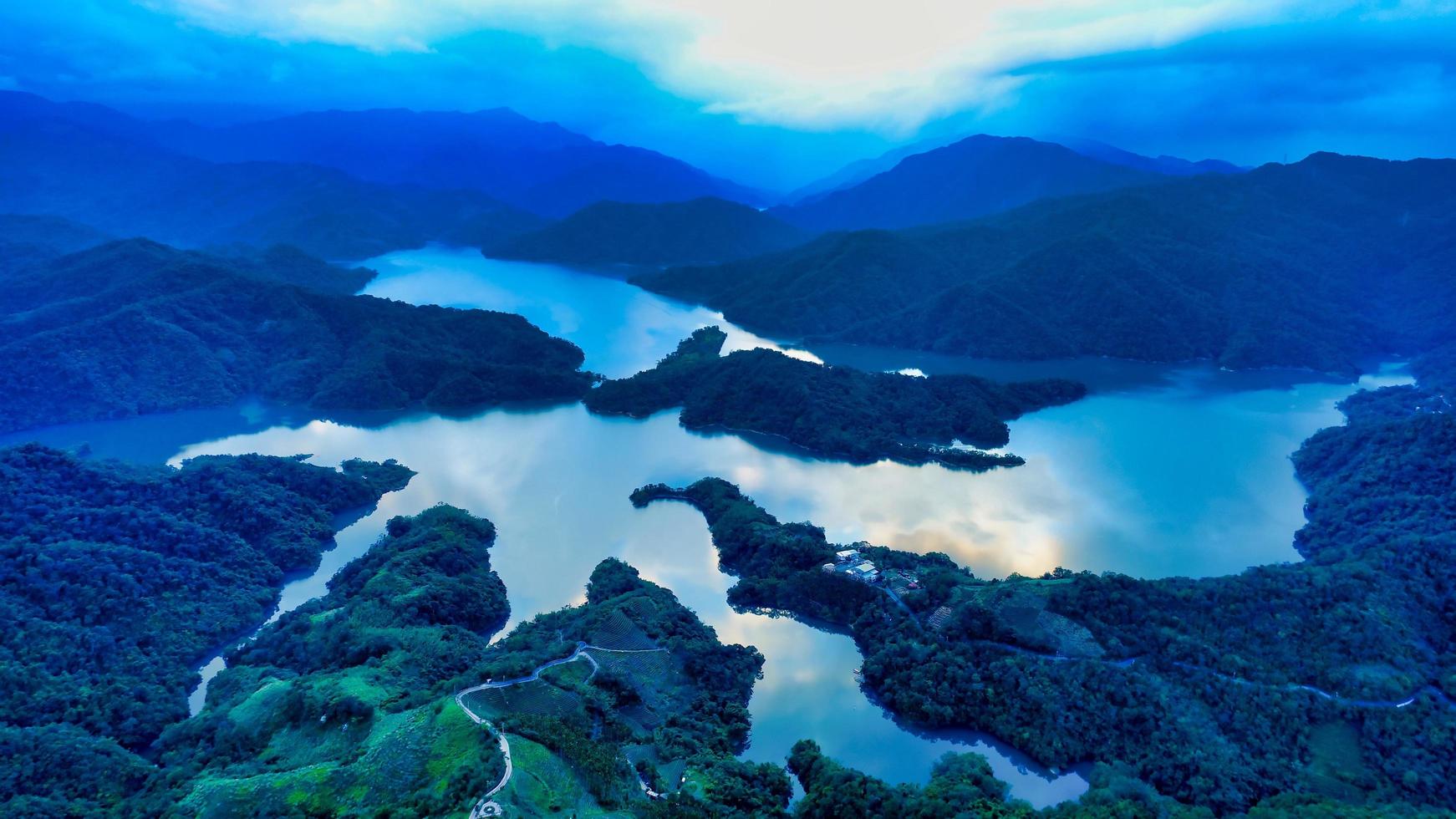 vista aérea do lago mil ilhas foto