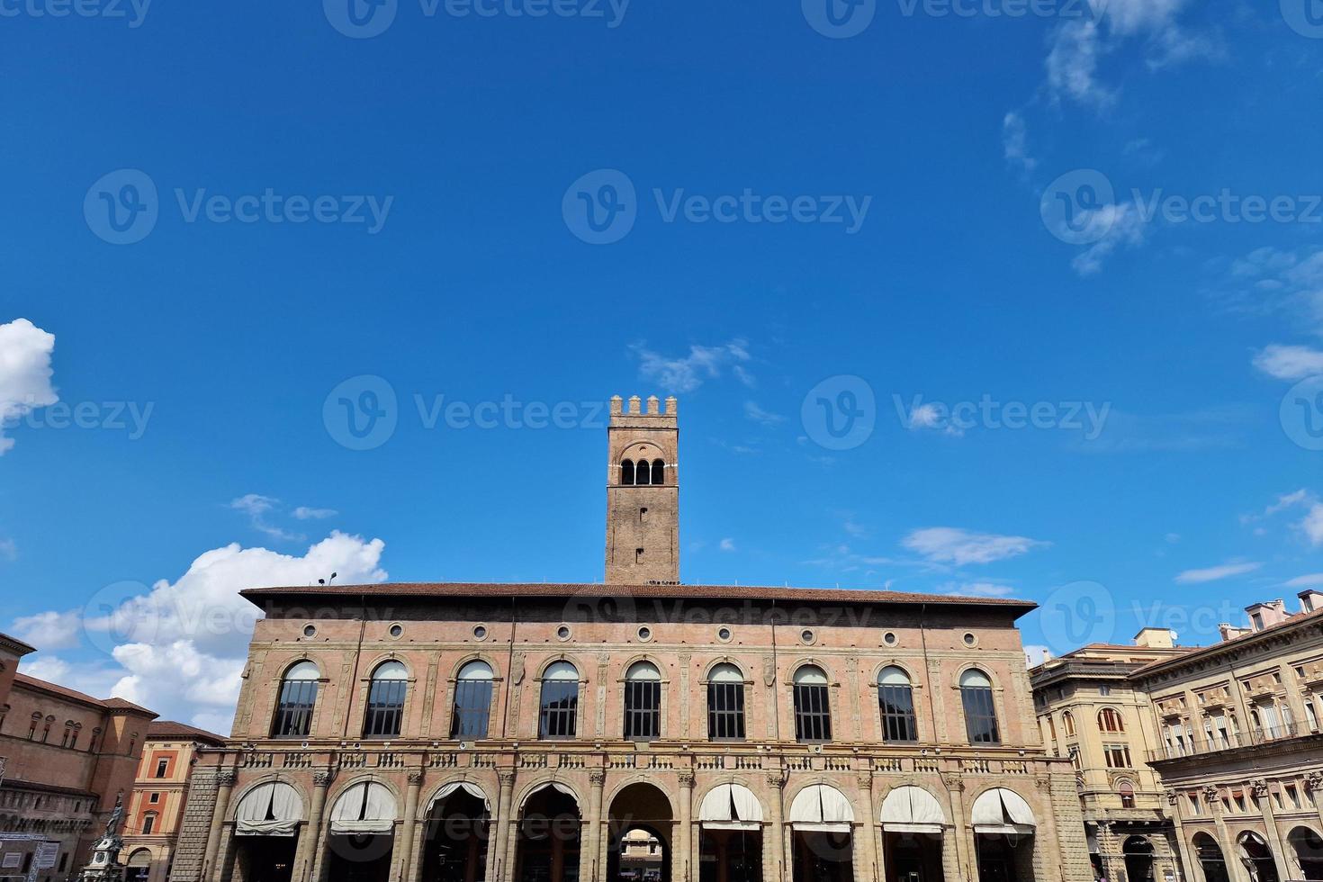 bolonha piazza maggiore vista da praça foto