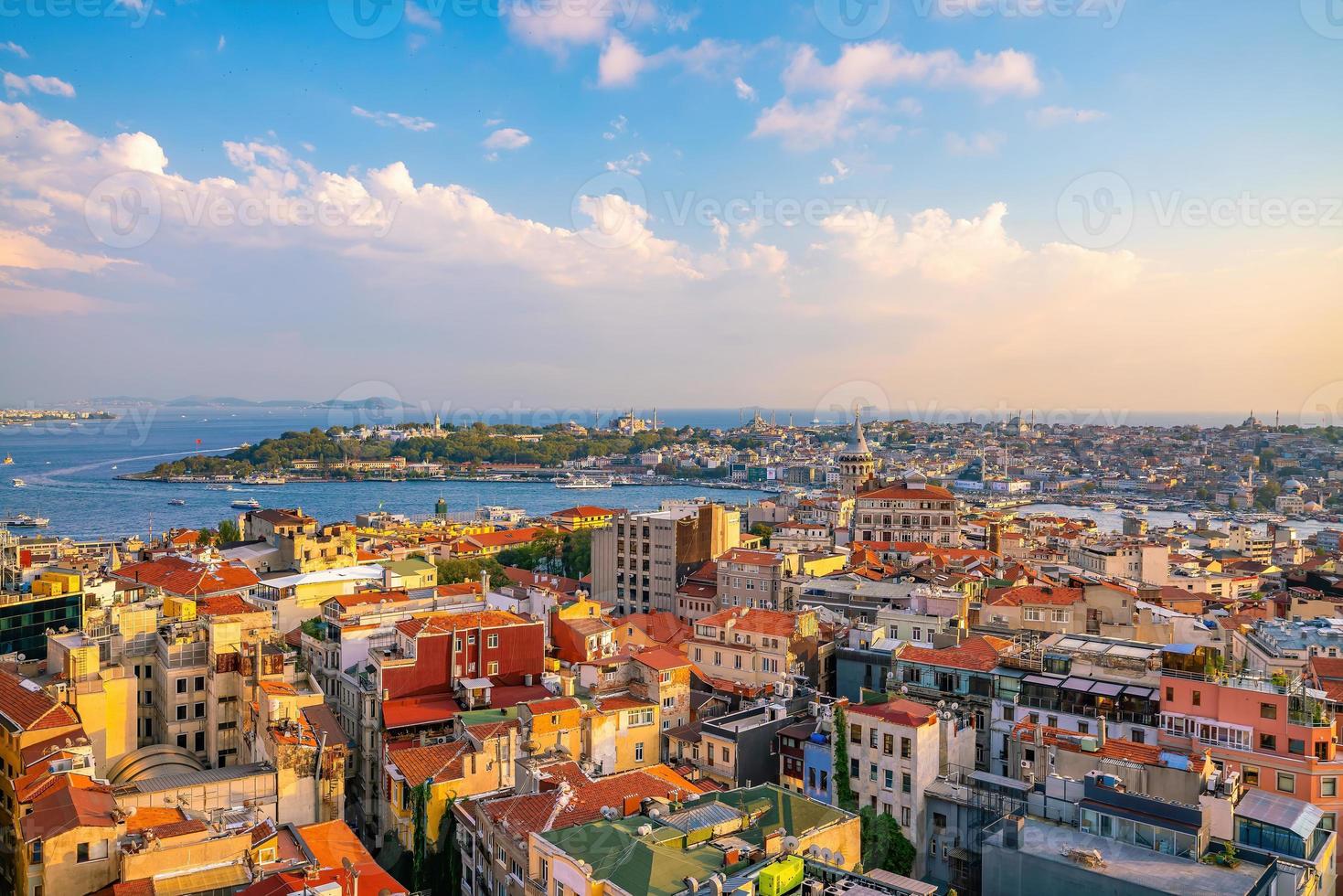 centro da cidade de istambul skyline paisagem urbana da turquia foto