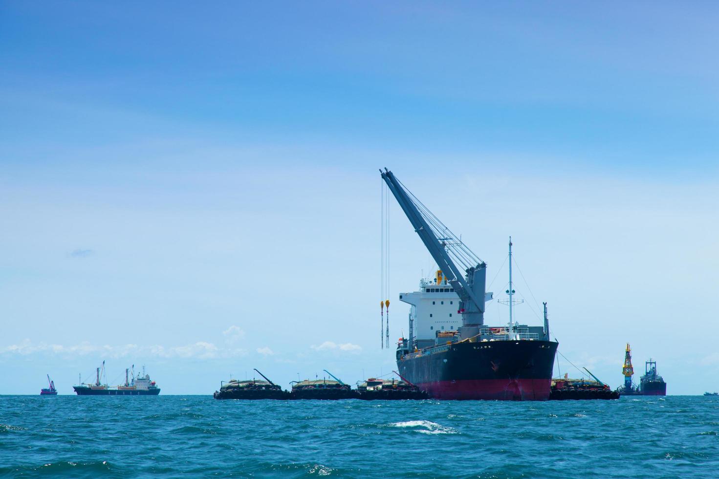 grande navio de carga foto