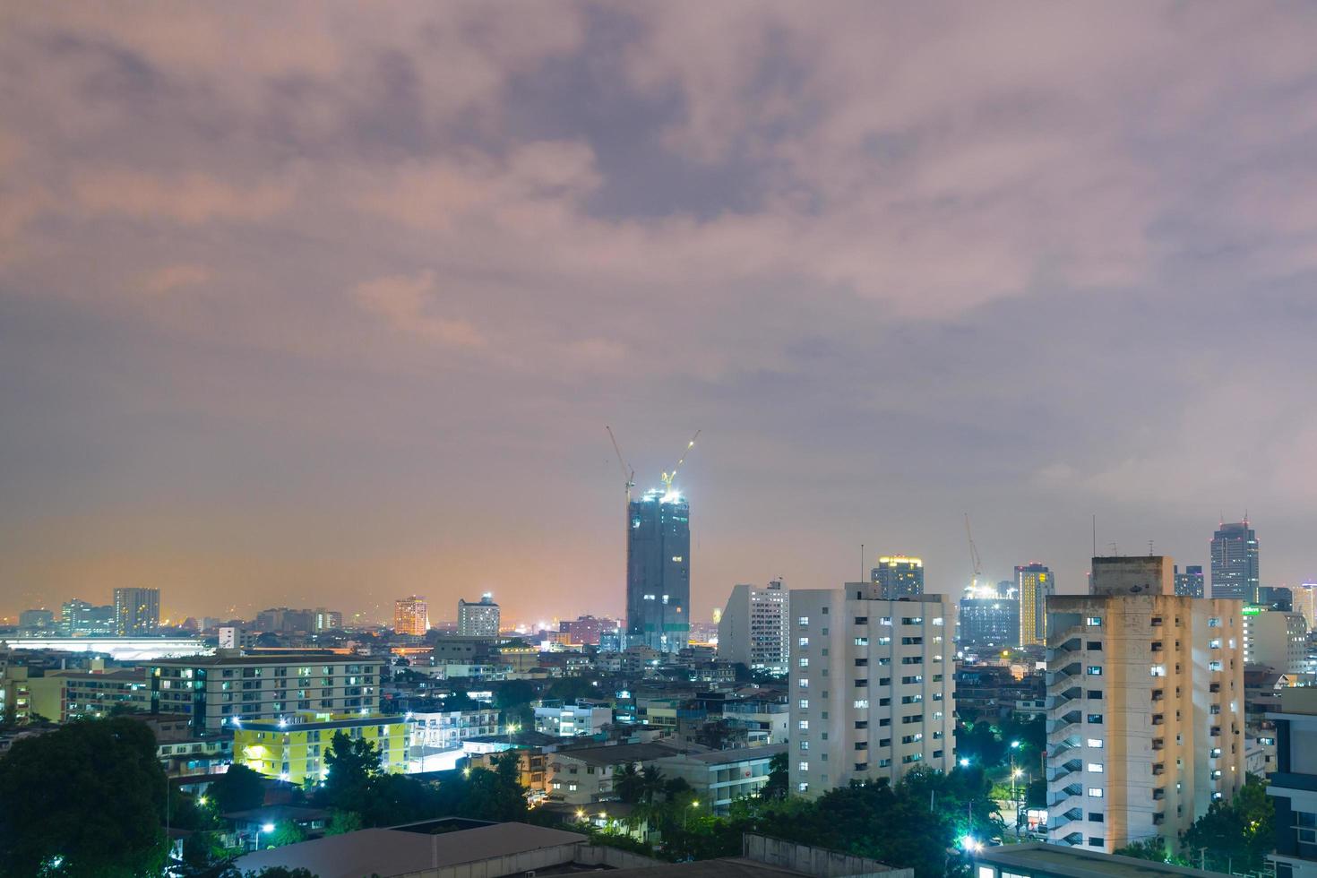 edifícios em bangkok, tailândia foto