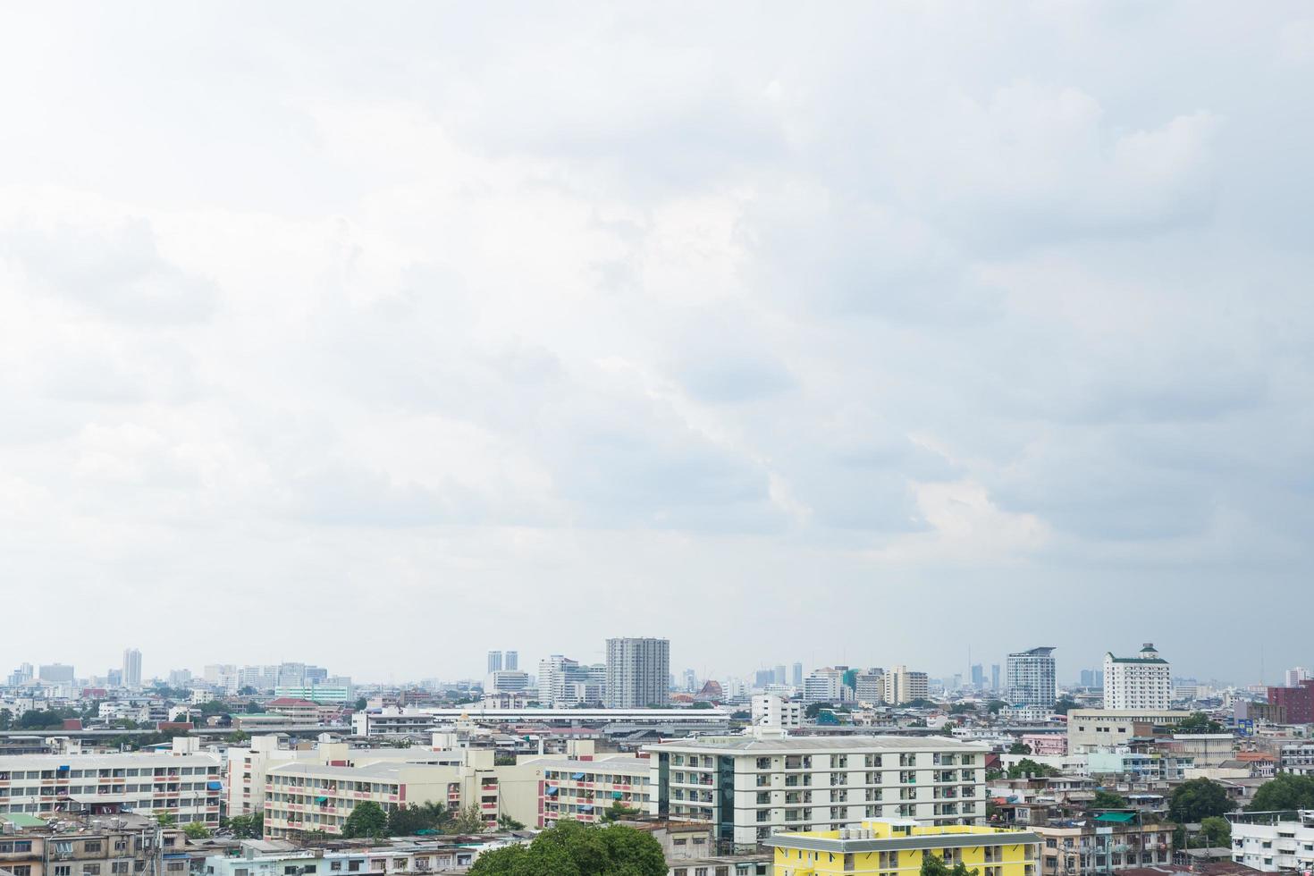 edifícios no centro de bangkok foto