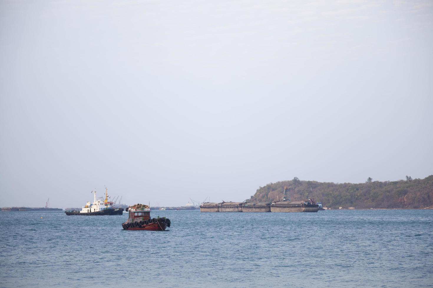 navios no mar foto