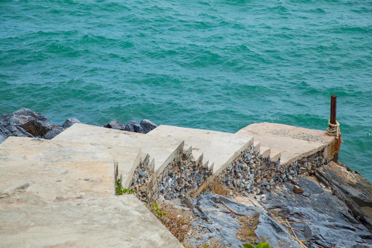 passagem que leva ao mar foto