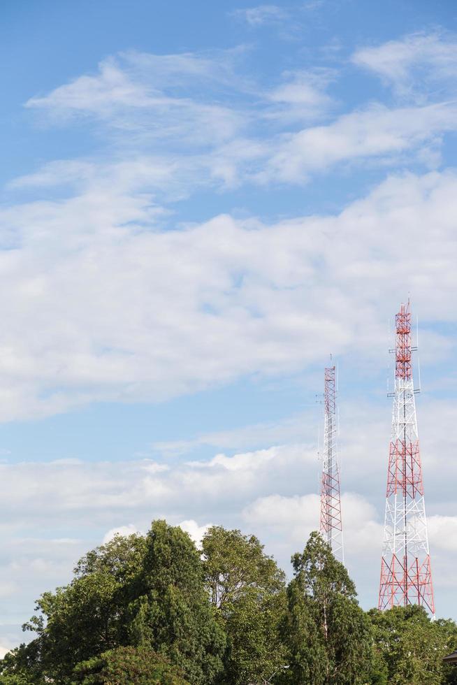 torres de rádio e telecomunicações foto