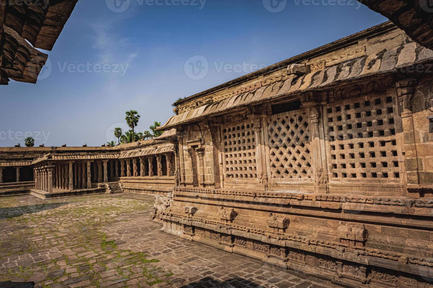 O templo shri airavatesvara é um templo hindu localizado em dharasuram, kumbakonam, tamil nadu. foi construído pelo imperador chola rajaraja-2. o templo dedicado a shiva. é um patrimônio mundial da unesco. foto