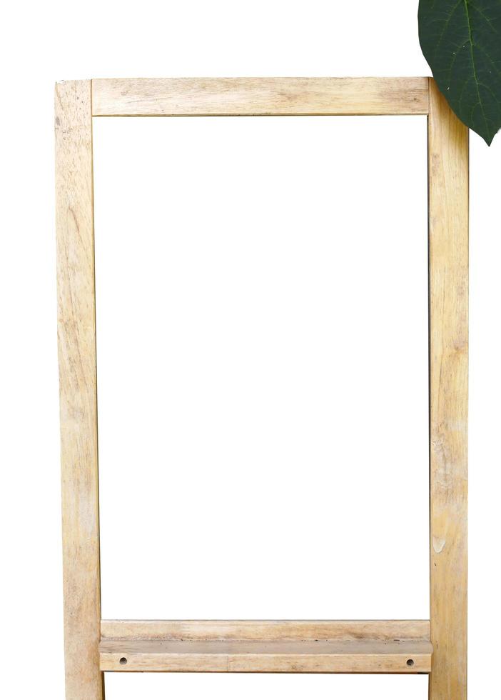 esvaziar quadro, giz quadro, de madeira quadro, Armação ficar de pé placa com uma verde folha , isolado, branco fundo, Cortar fora com recorte caminho foto