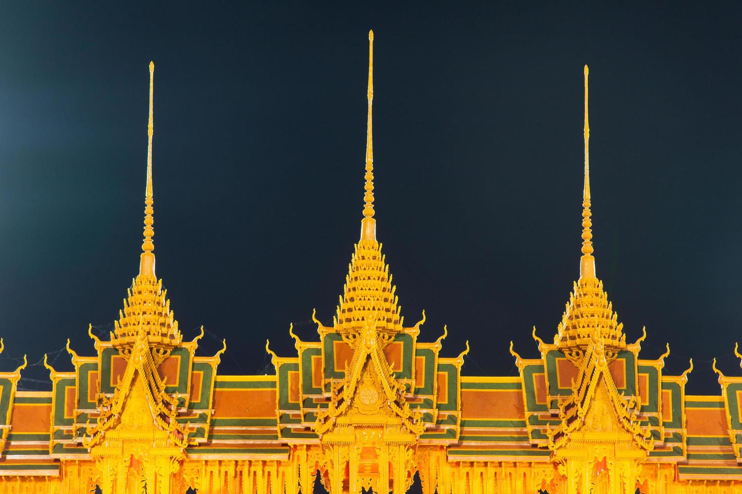 castelo esculpido em cera na tailândia foto