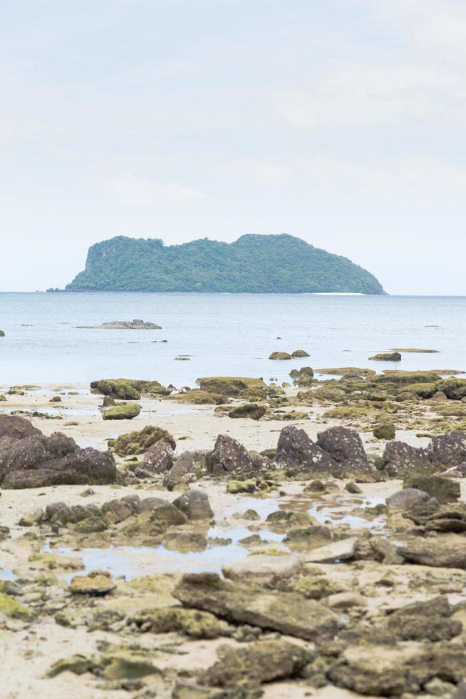 ilha e praia na tailândia foto