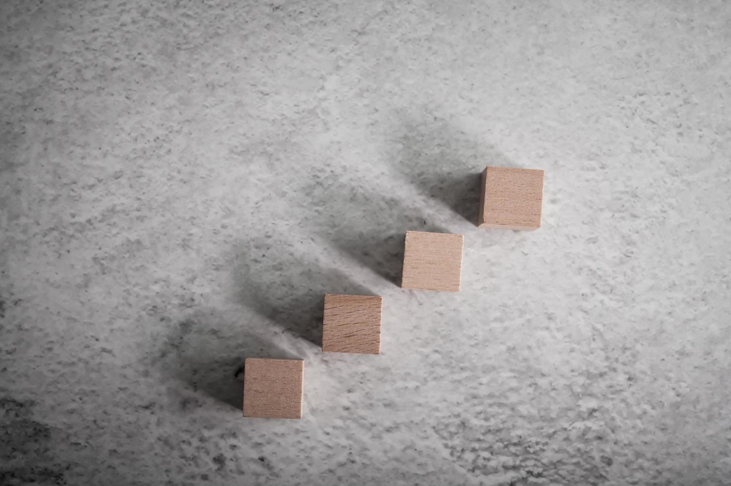 blocos de madeira, usados para jogos de dominó foto