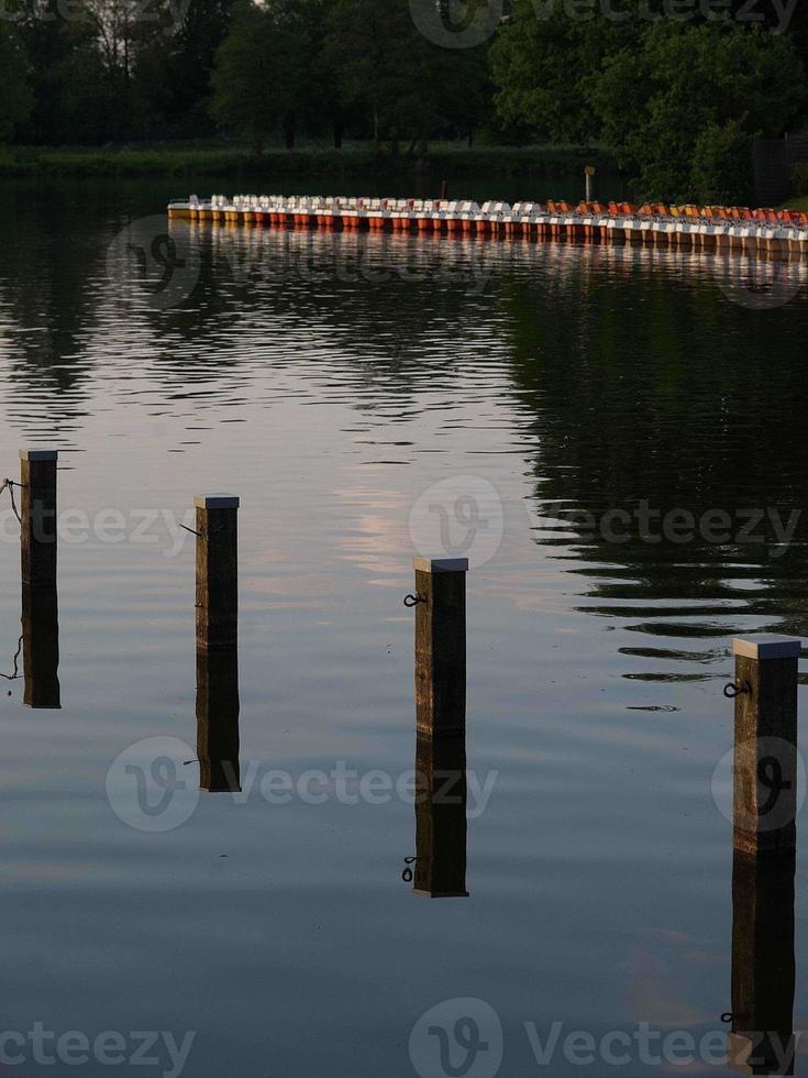 pequeno lago dentro Alemanha foto