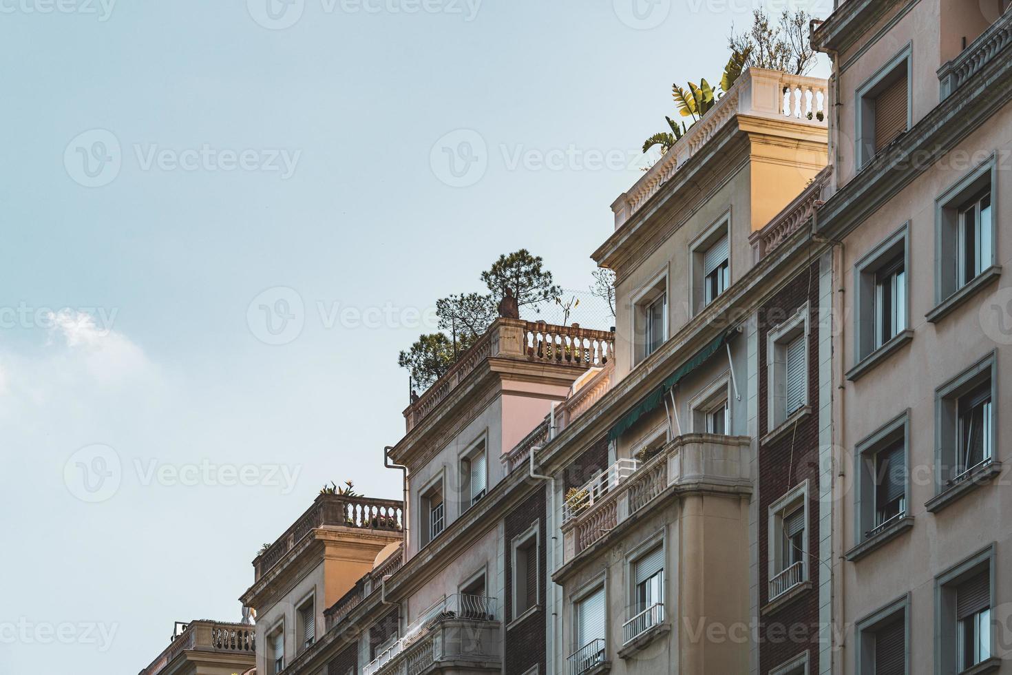 terraços superiores de edifícios residenciais foto