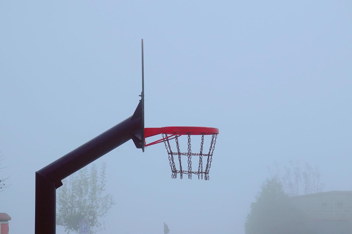 cesta de basquete de rua foto