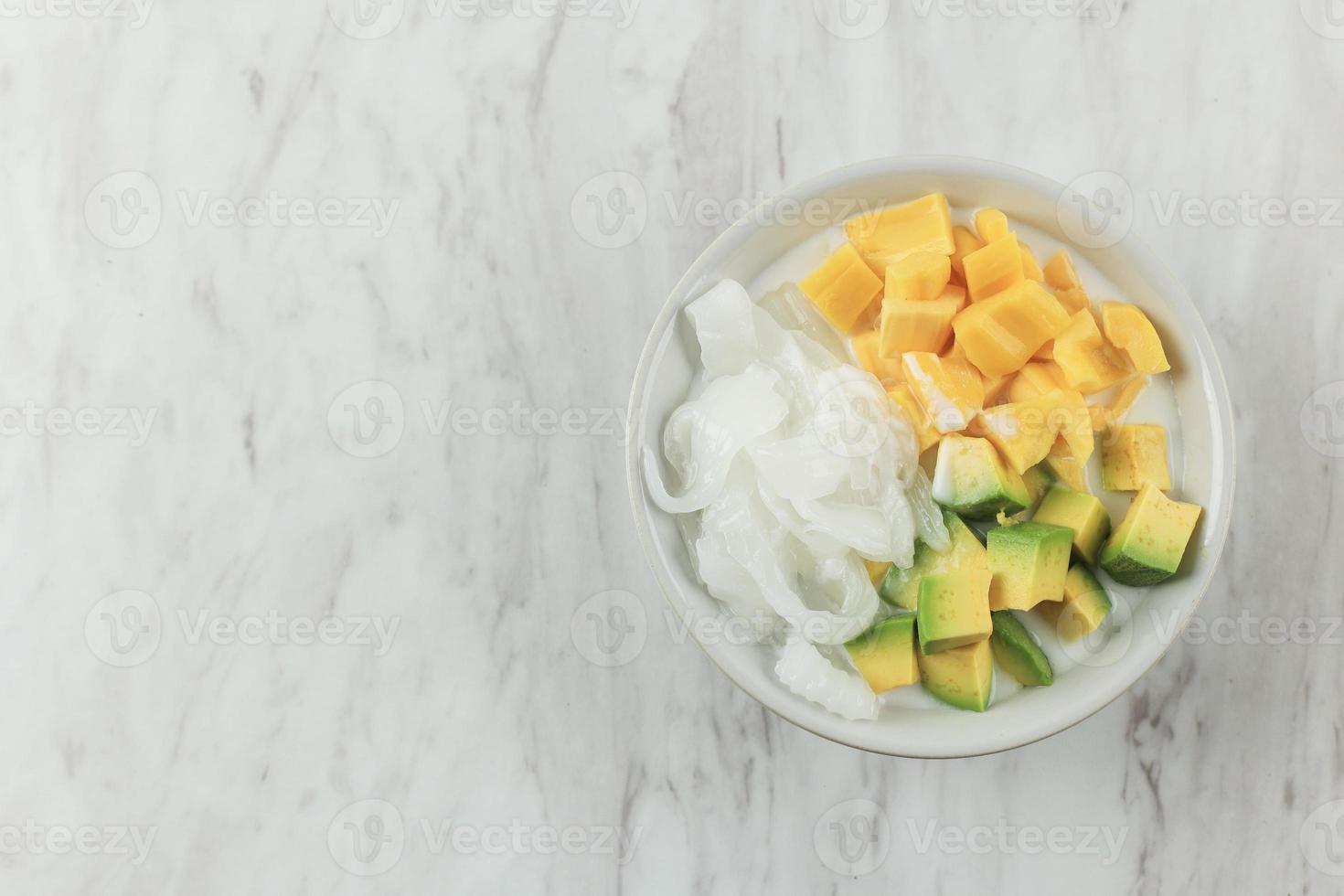 es teler ou es caixa, popular indonésio fruta coquetel foto