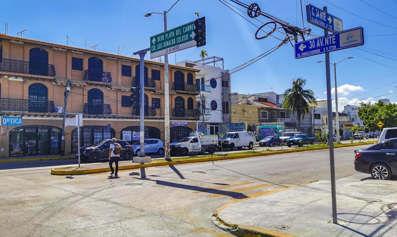 playa del carmen quintana roo méxico 2021 estrada de rua típica e paisagem urbana de playa del carmen méxico. foto