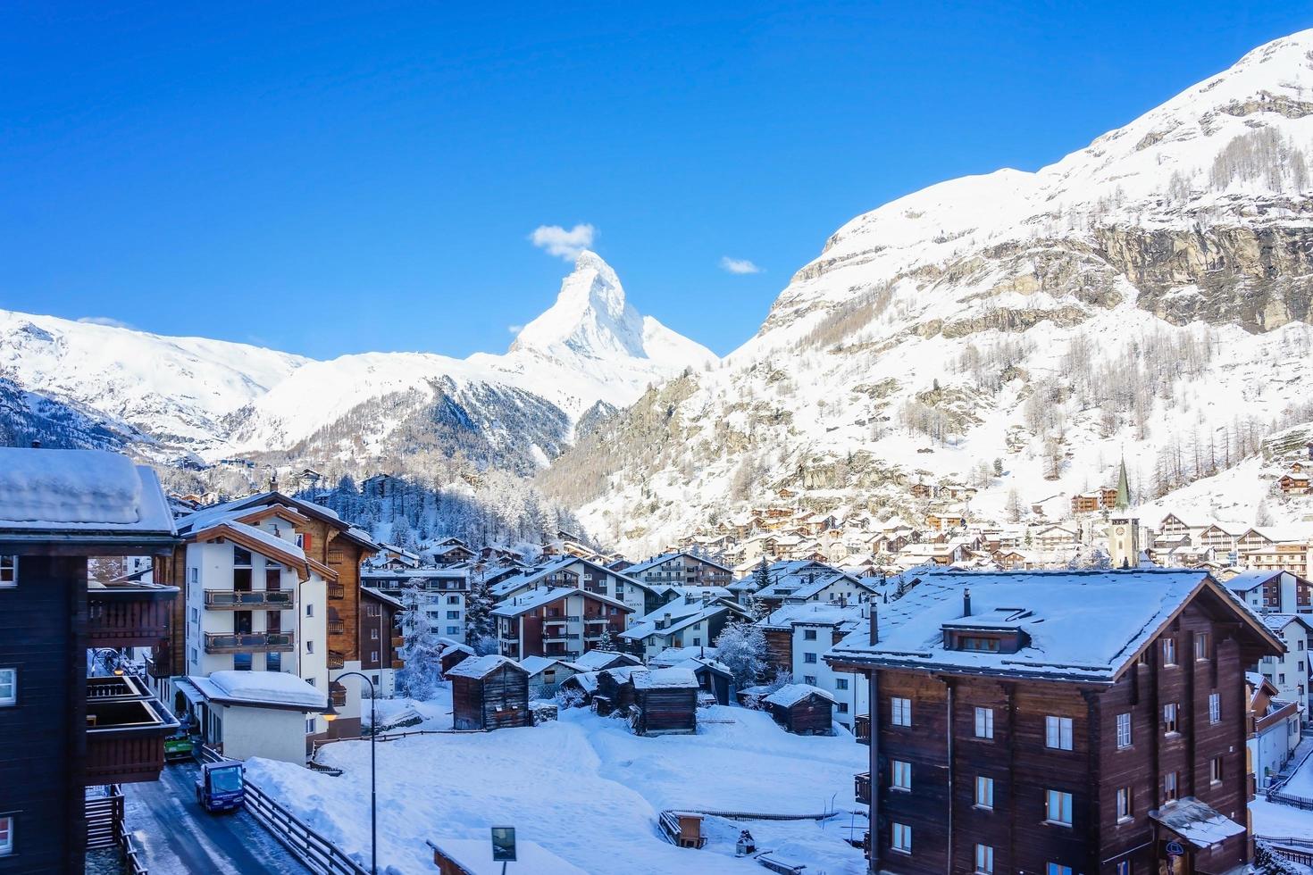 vista do matterhorn de zermatt na suíça foto