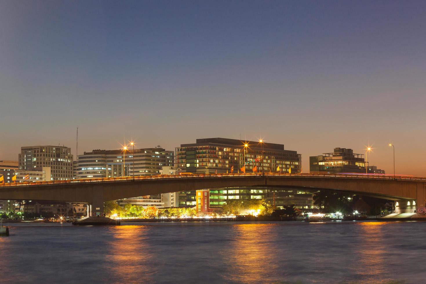 ponte na cidade de bangkok foto