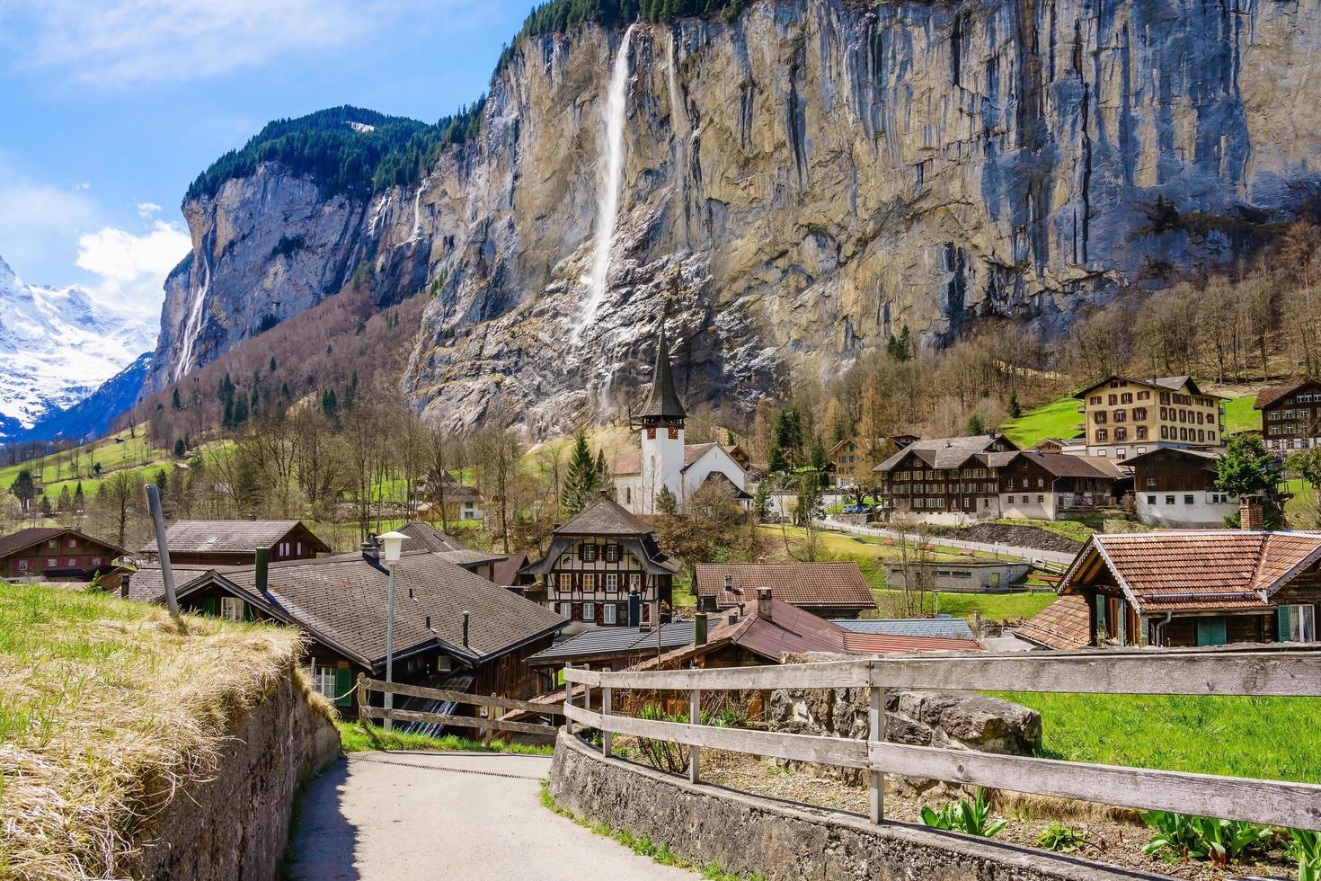 vila alpina lauterbrunnen na suíça foto