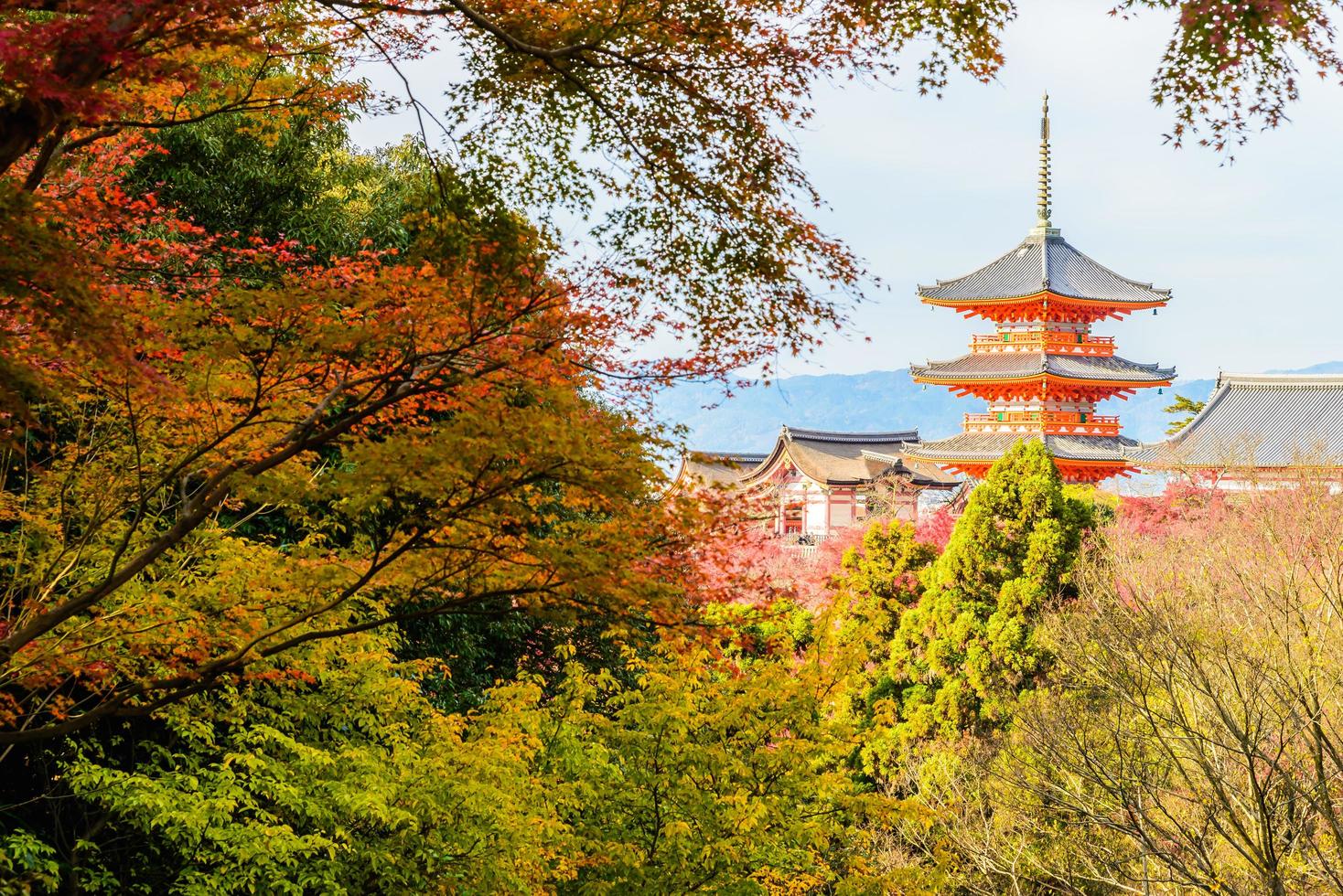 templo kiyomizu dera em kyoto, japão foto