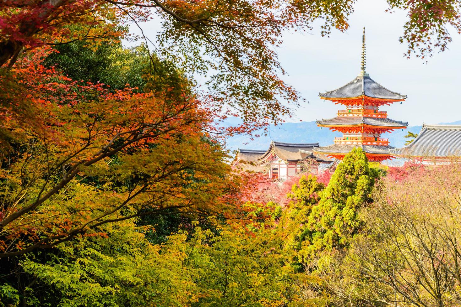 templo kiyomizu dera em kyoto, japão foto